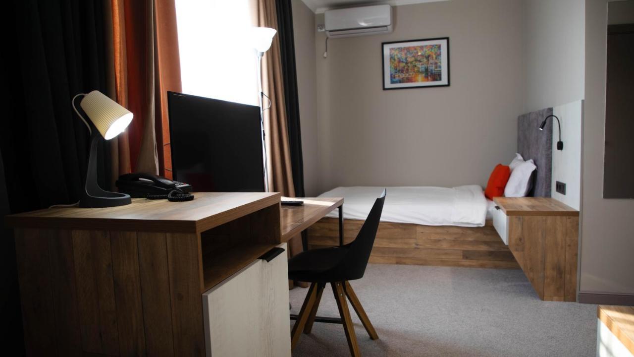 Zodiac Hotel Atyrau Exterior photo